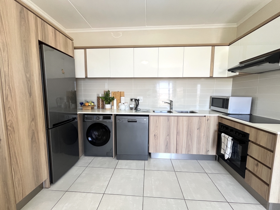 To Let 1 Bedroom Property for Rent in Richwood Western Cape